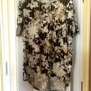 Lularoe Irma top, size small